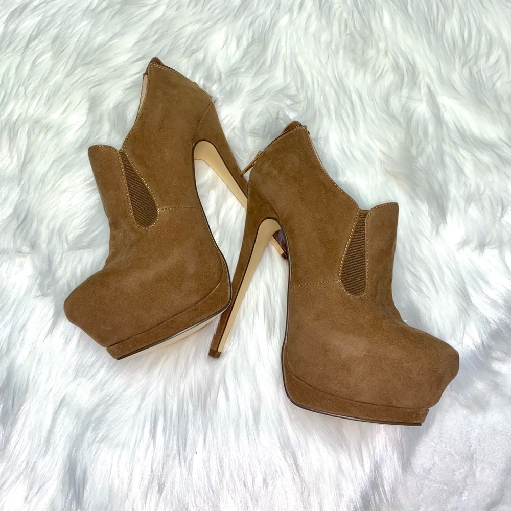 NWOT - Platform Ankle Booties 🍂